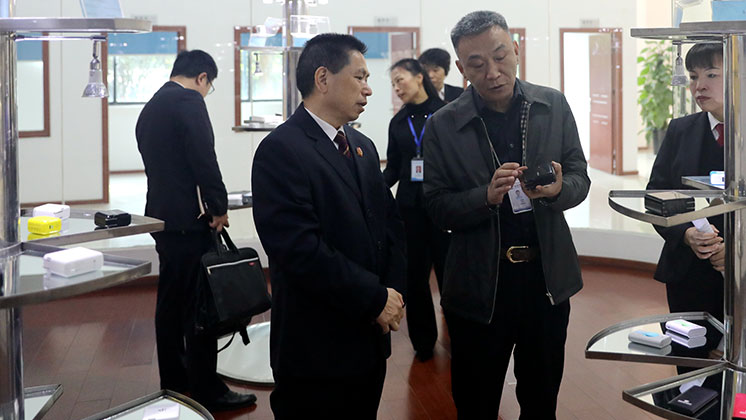 “送法進企業、服務自貿區”——市中級人民法院為炬神電子提供優質司法服務